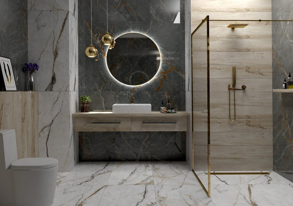 Runder Spiegel mit eingebautem LED-Licht - Goldrand